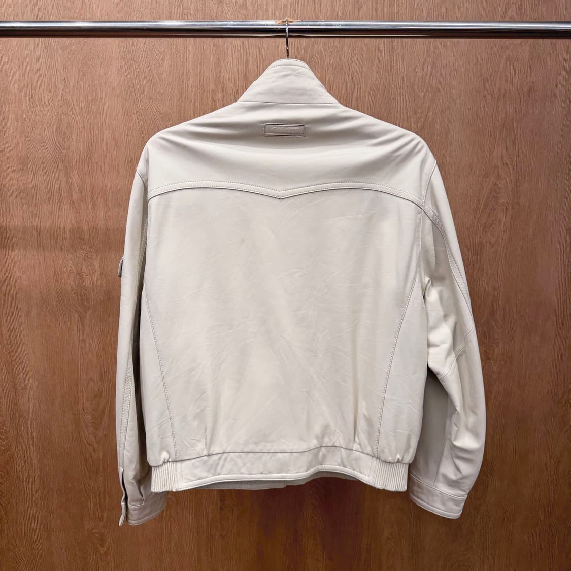 발망 하이넥 레더 집업 자켓 웨스턴 요크 디테일 레귤러핏 아이보리 상품이미지3