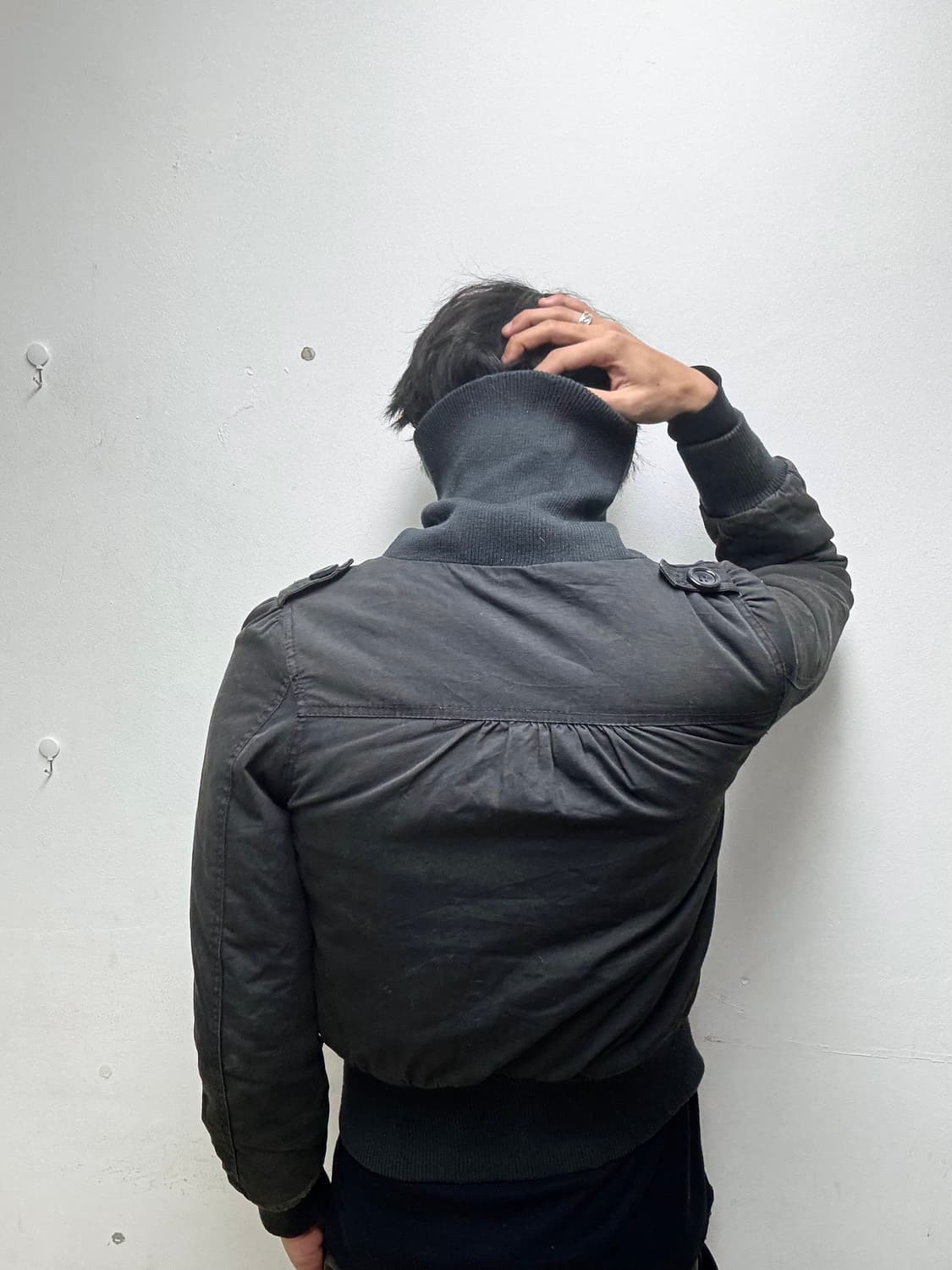 2000s Design Bomber-Fit Crop High Neck S 상품이미지6