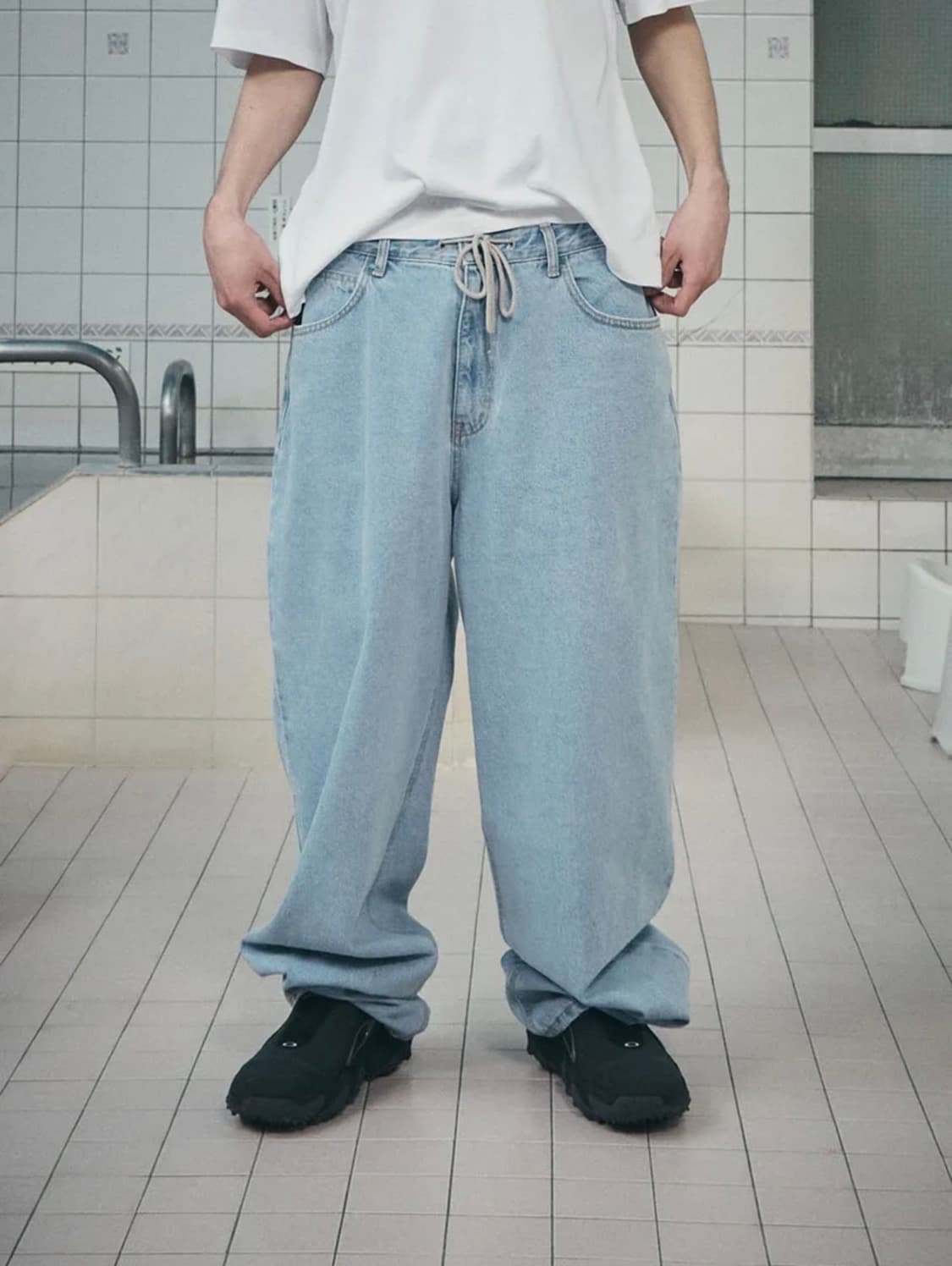 비에스래빗 카펜터 루즈핏 데님 팬츠 라이트블루 상품이미지2