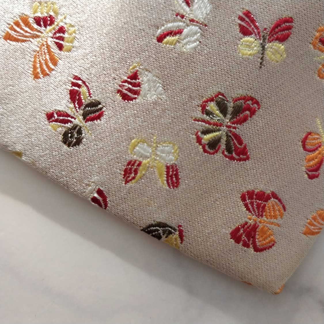 제냐 실크 베이지 나비 자카드 넥타이 9cm A등급 K1547
 상품이미지8