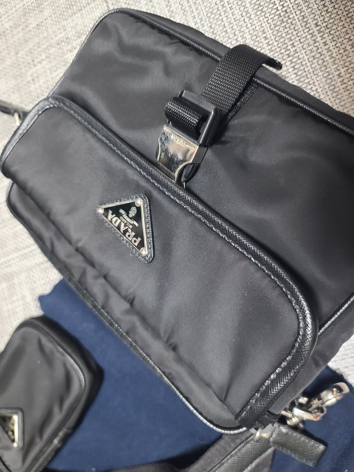 프라다 2vh133 버클 크로스백 메신저백 숄더백 상품이미지3