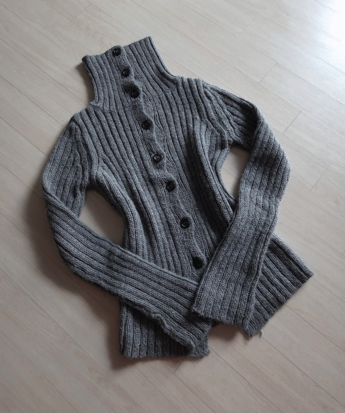 알파카 하이넥 슬림핏 가디건 상품이미지1