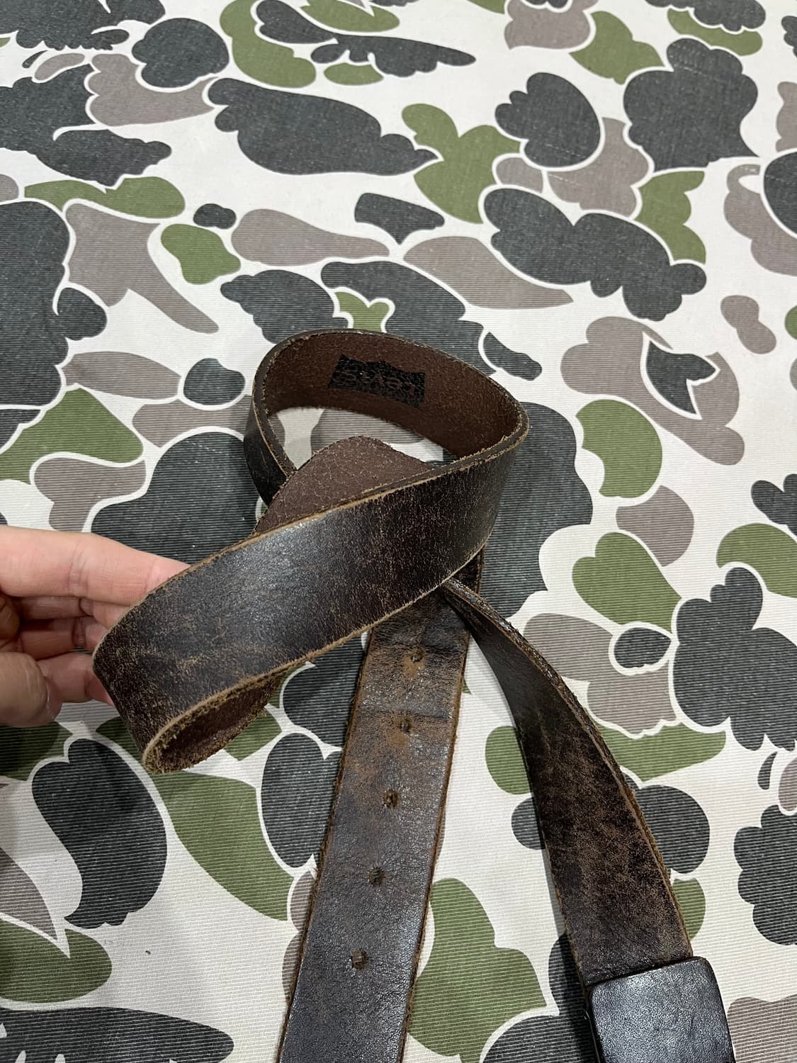 리바이스 에이징 레더 벨트  상품이미지4