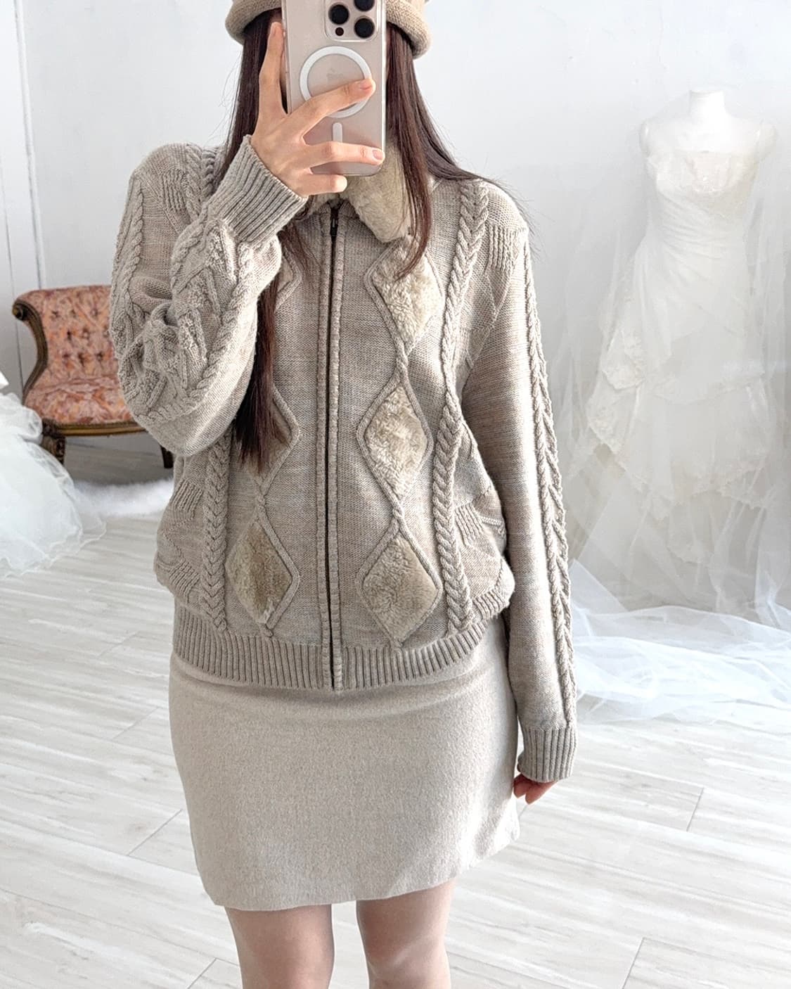 Cosy light beige wool knit zip-up 상품이미지3