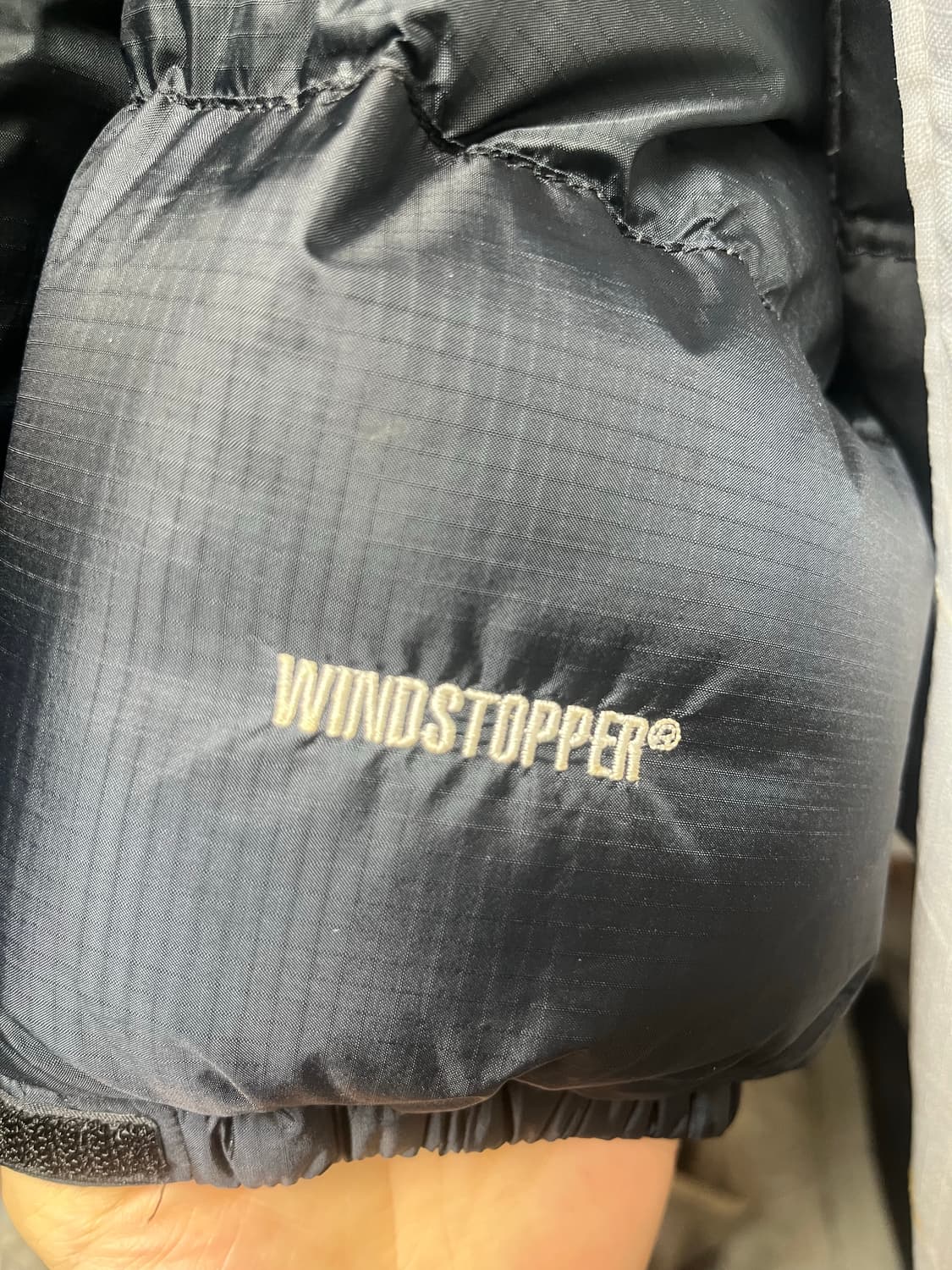 노스페이스 써밋 시리즈 700 윈드스토퍼 패딩 사이즈 100/L 상품이미지10