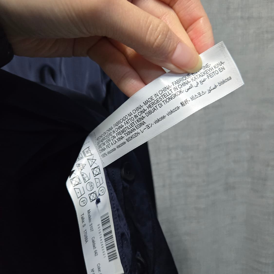 마시모두띠 네이비 실크느낌 셔츠 블라우스  상품이미지4