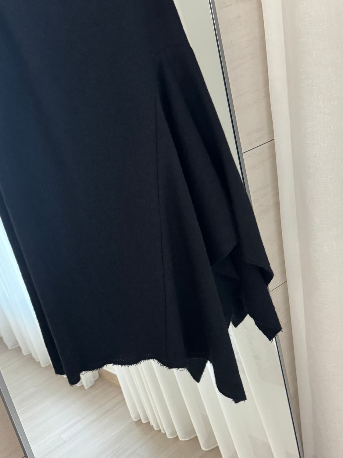 드리스반노튼(Dries Van Noten) 울 미디 드레이프 스커트 상품이미지4