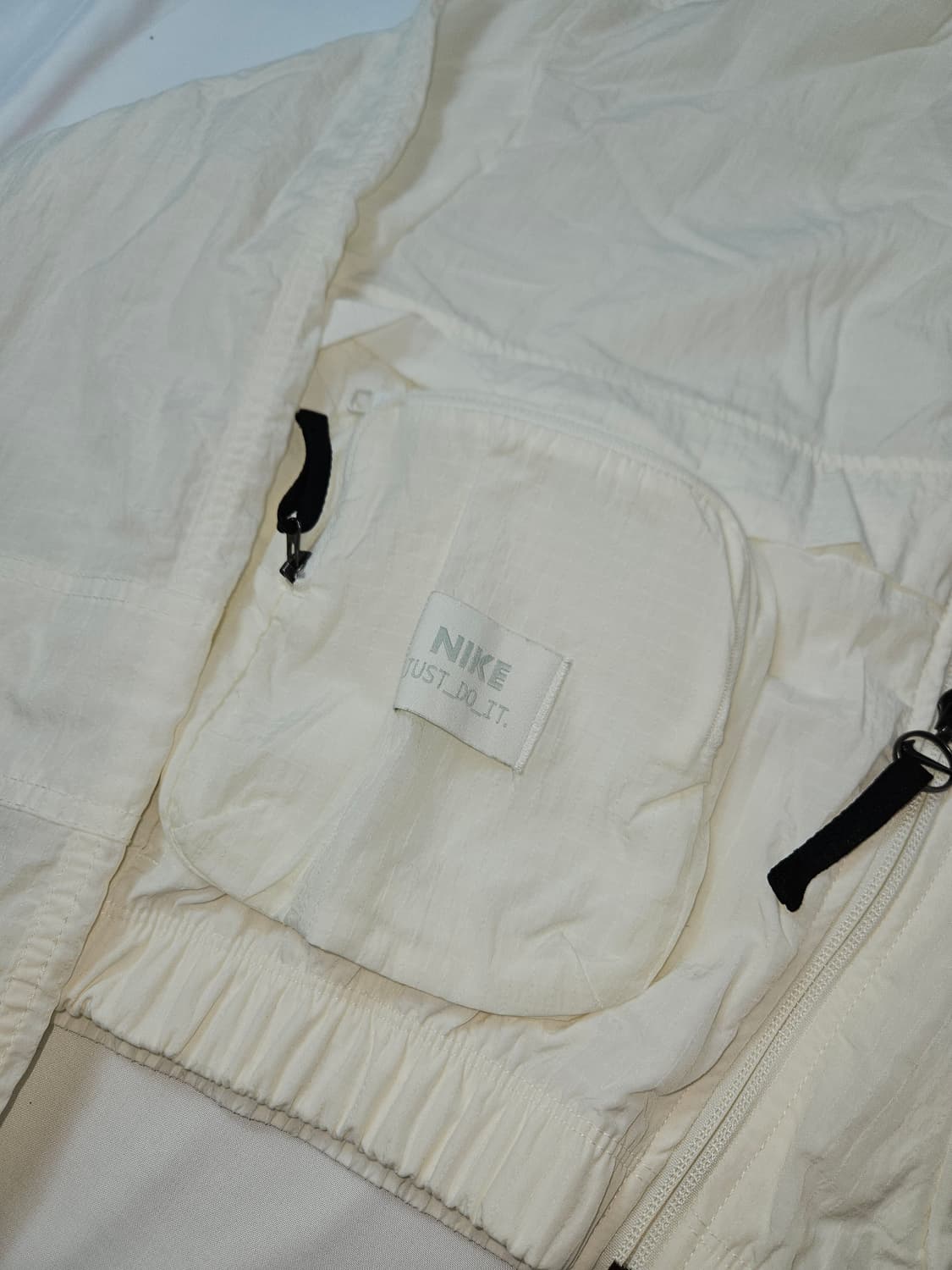 나이키 스포츠웨어 시티 유틸리티 스우시 바람막이 크롭 자켓 우먼스 XL 상품이미지5