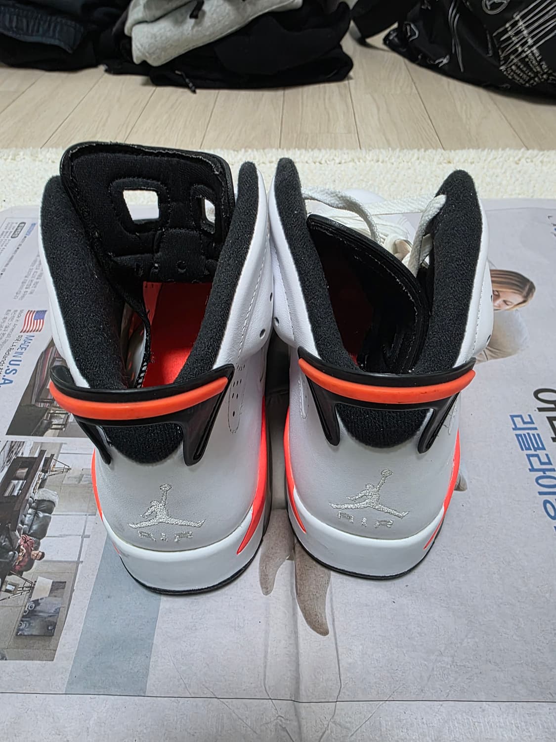 조던6 레트로 인프라레드 260mm 판매합니다. 상품이미지3