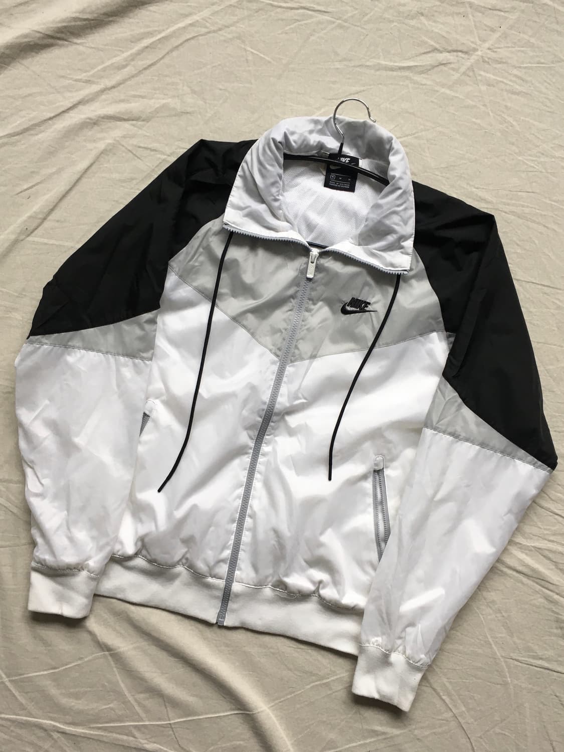 나이키 백스우시 바람막이 상품이미지3