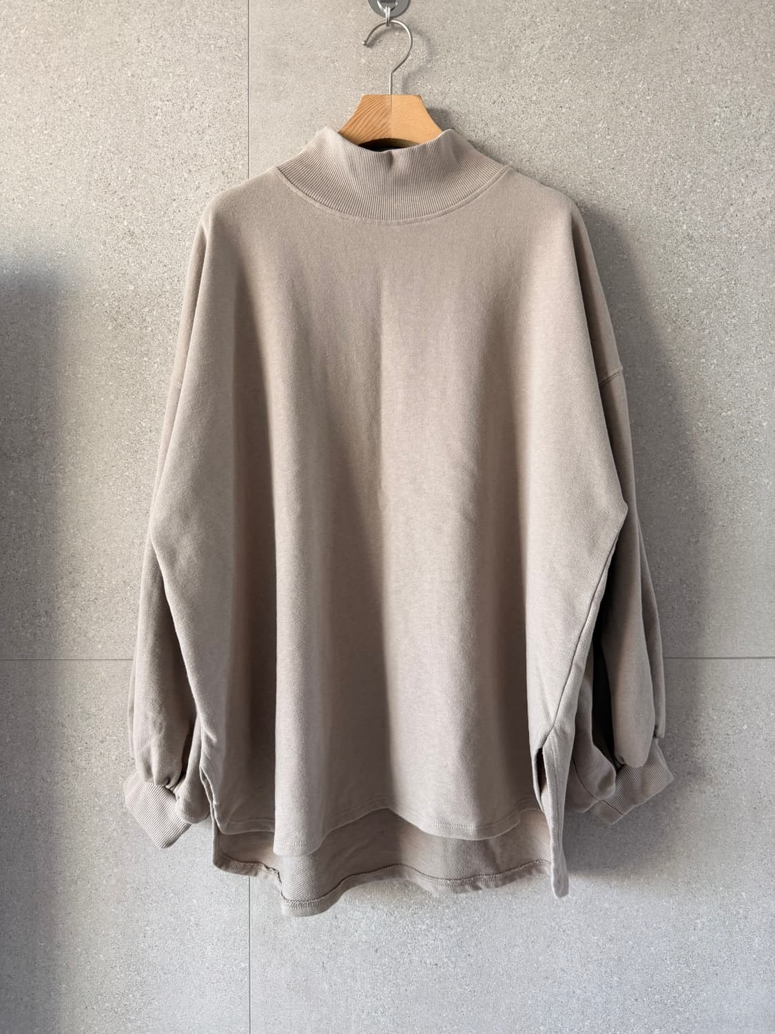 그레이 퍼츠소매 반목 맨투맨 여성 티셔츠 상품이미지1