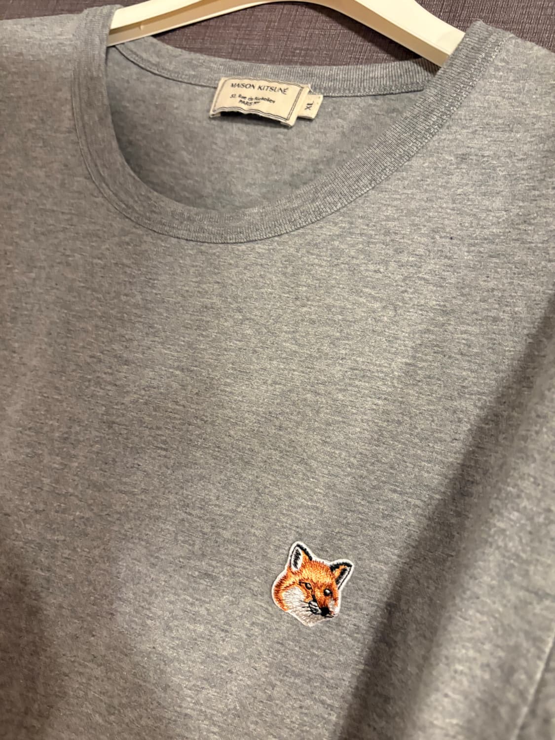 🩶 메종 키츠네 폭스헤드 자수 반팔티 (그레이 / 100% 코튼) 상품이미지3