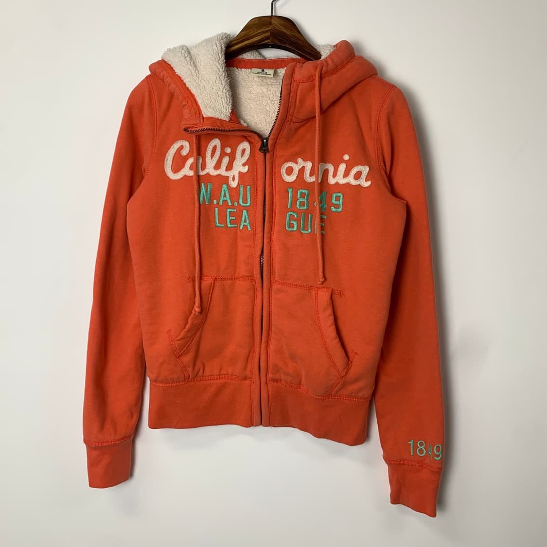 후아유 y2k 와투케 오렌지 양털 후드집업 상품이미지2