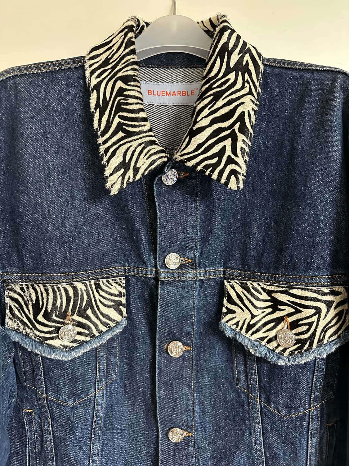 Bluemarble zebra denim jacket 상품이미지3