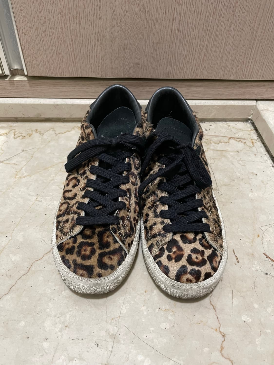 아디다스 레오파드 송치 스니커즈 매치플레이 상품이미지1