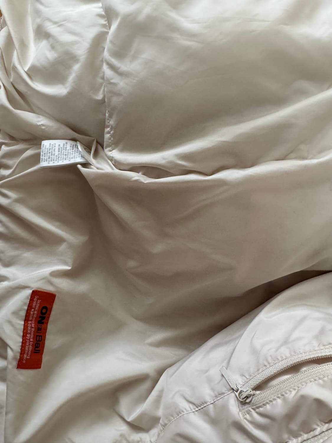 노스페이스 화이트 라벨 리버튼 온 볼 자켓 크림 상품이미지4