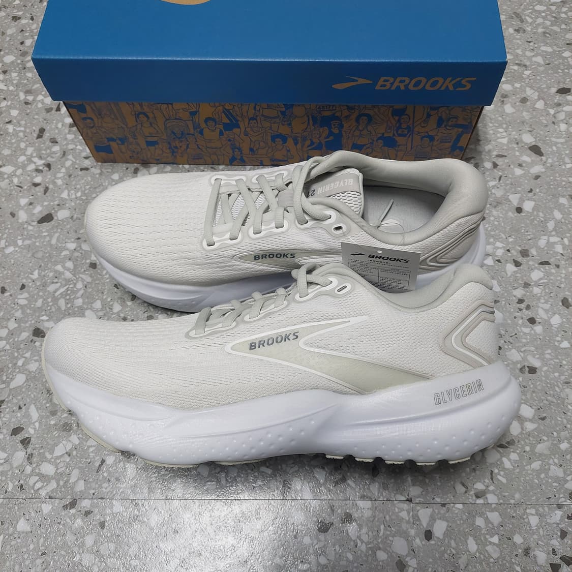 브룩스 여성 러닝화 작은사이즈 220, 225 균일가 판매 운동화 작은발 상품이미지5