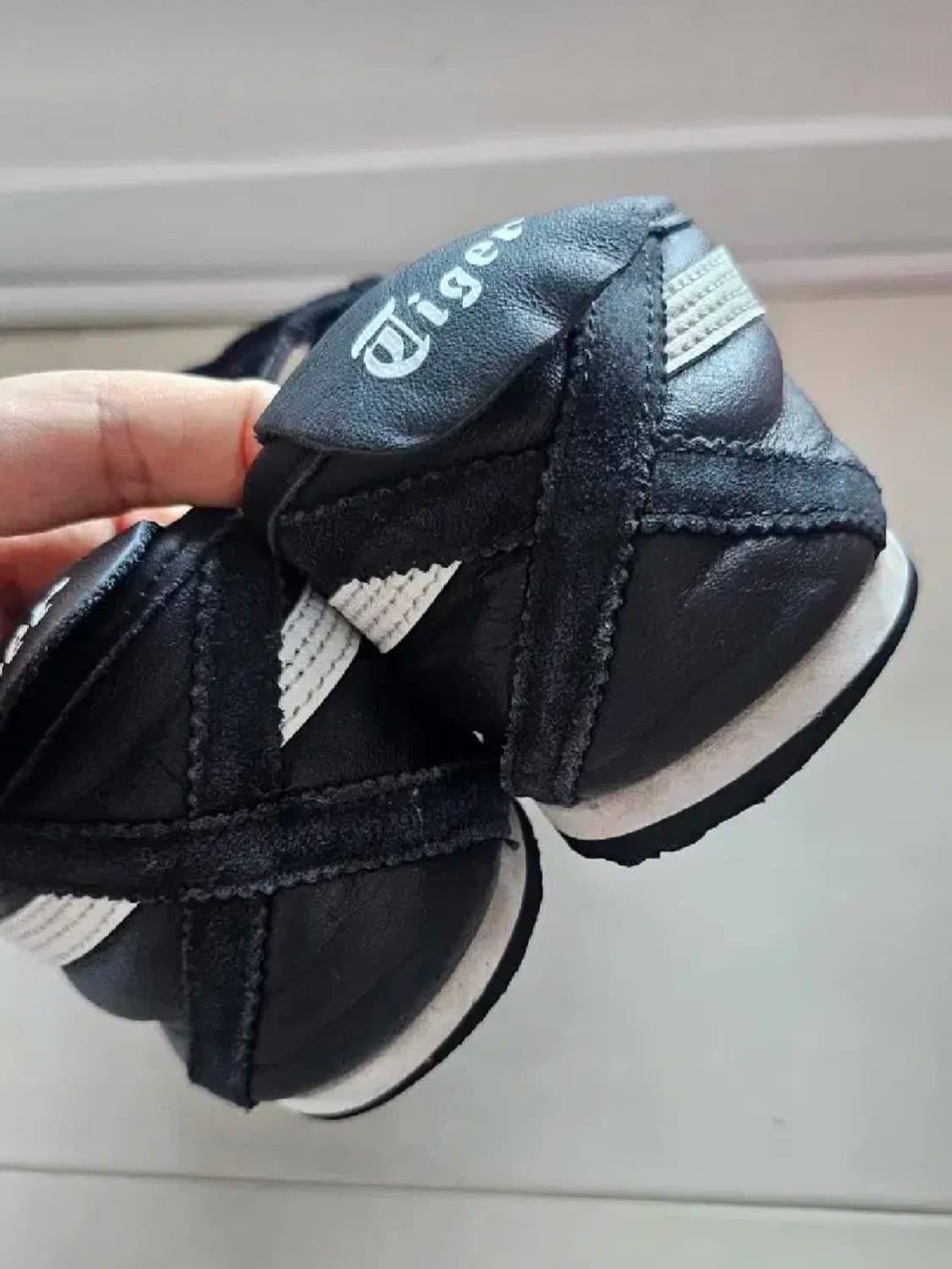 오니츠카타이거 멕시코66 블랙 화이트 275사이즈  상품이미지2