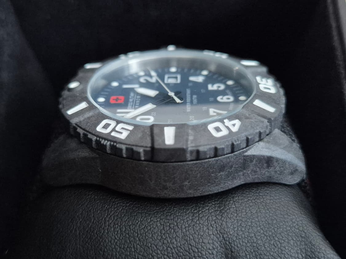 [SWISS MILITARY] 스위스 밀리터리 카본 시계 상품이미지2