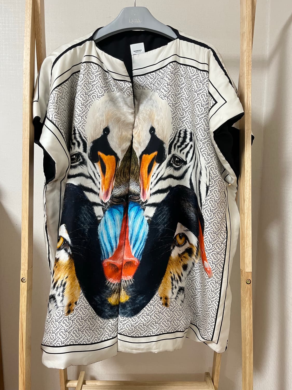 버버리 실크 블라우스  프리사이즈 정품 상품이미지3