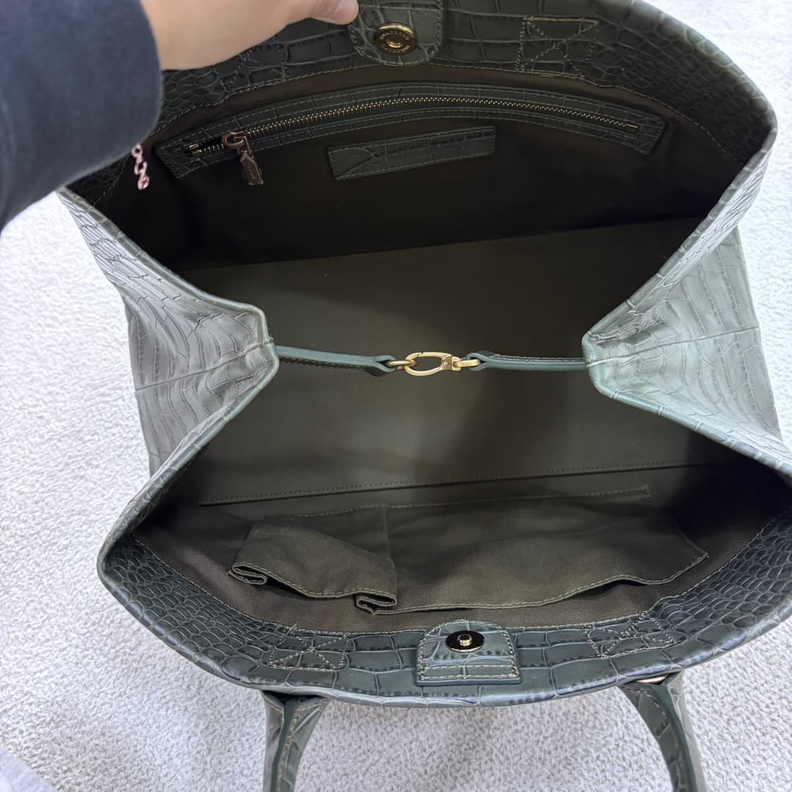 F 쿠론 크로커 엠보가죽 토트백 0415E 상품이미지3