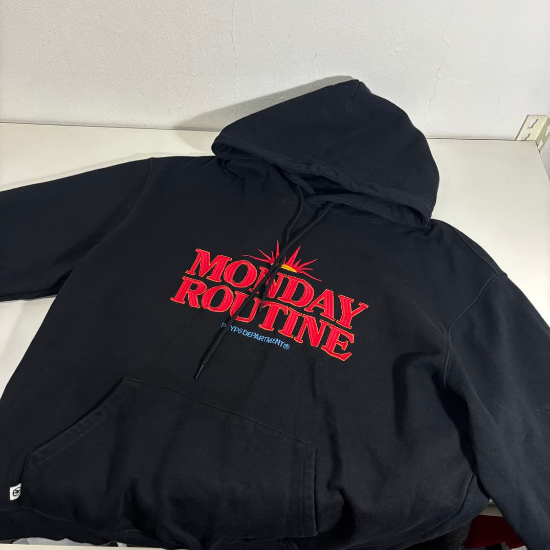 XL 꼼파뇨 블랙 빅로고 후드티 상품이미지1