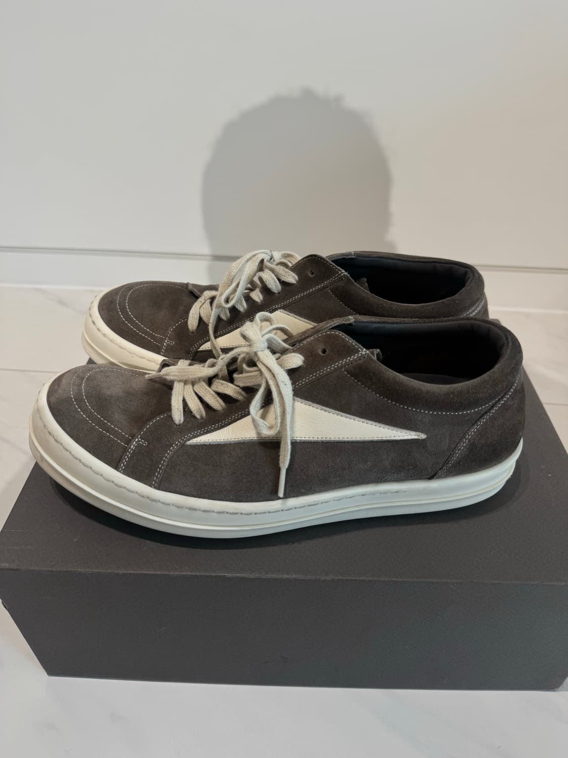 릭오웬스 반스 43 라몬즈 다크쉐도우 발망 지방시 erd 생로랑 상품이미지2