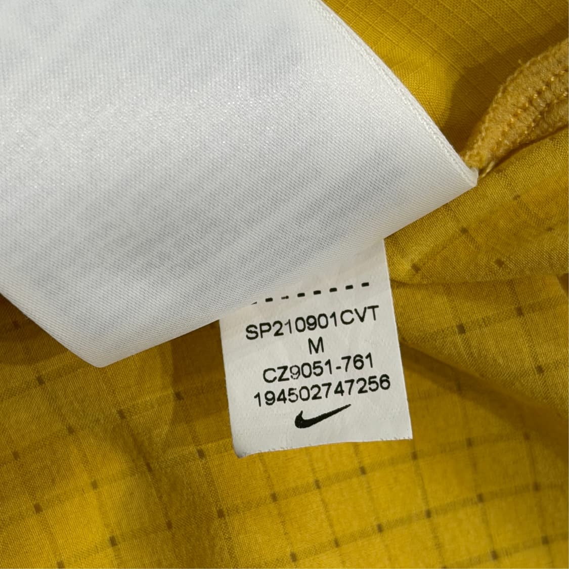 [M] 나이키 드라이핏 트레일 라이즈 러닝 반팔티 상품이미지8