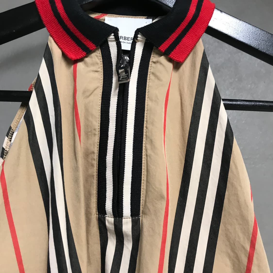 버버리 슬리브리스 탑 4Y(W) 상품이미지4