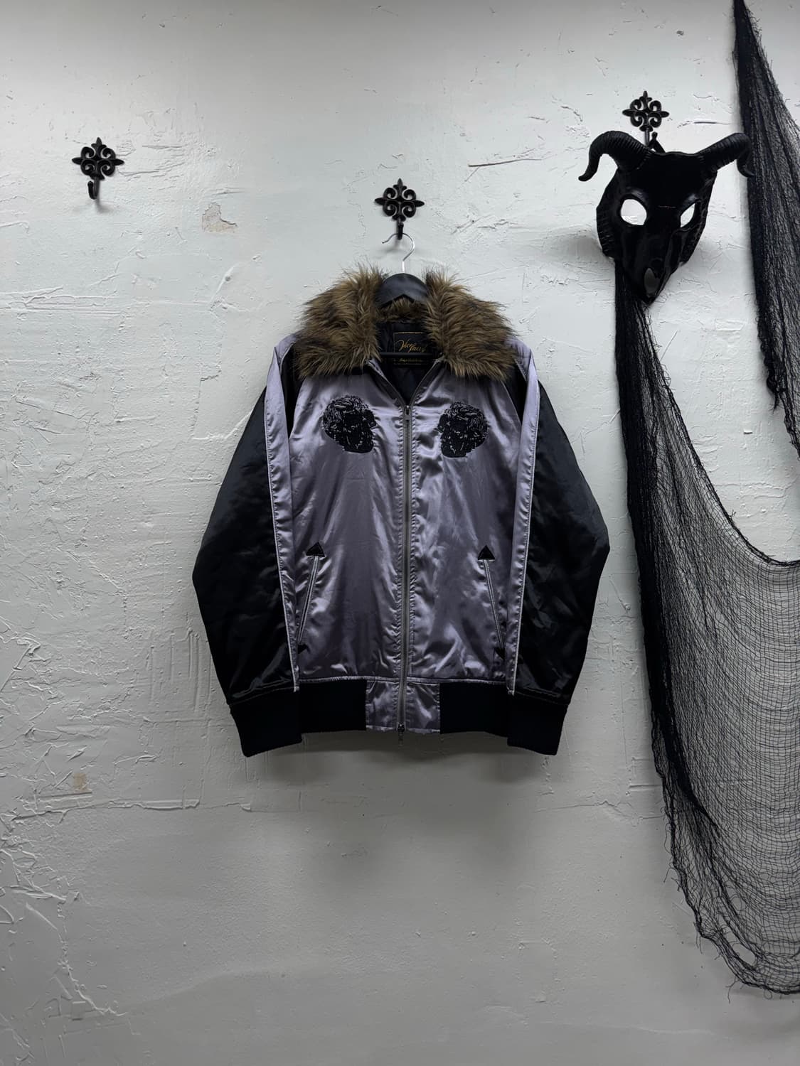 Vice fairy trimming fur satin jacket 상품이미지2