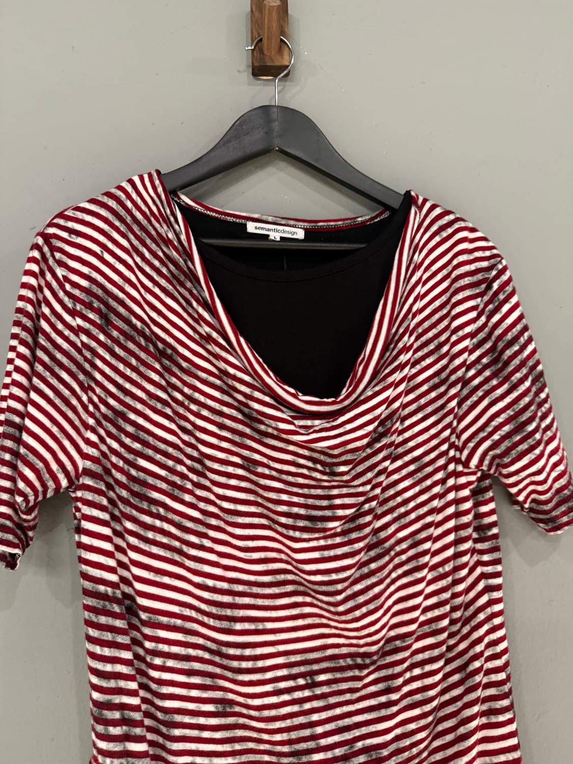 semantic design distressed shirring top 상품이미지6