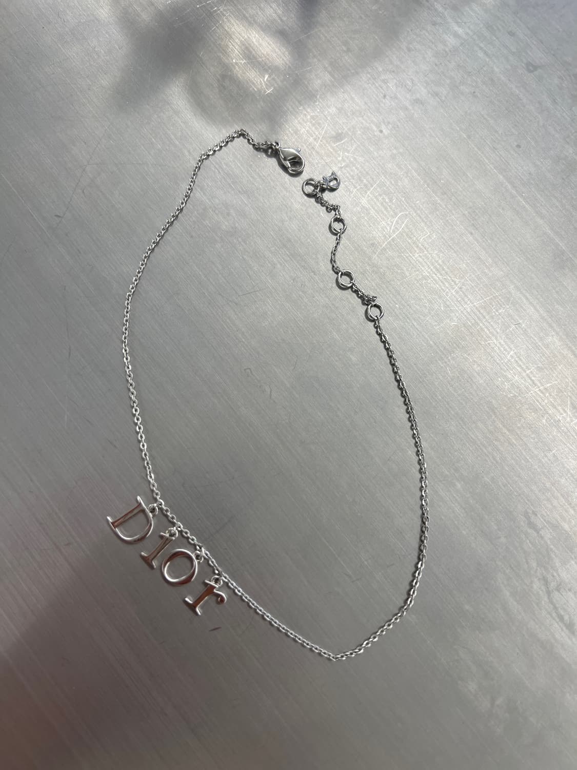 디올 DIOR 로고 목걸이 상품이미지1