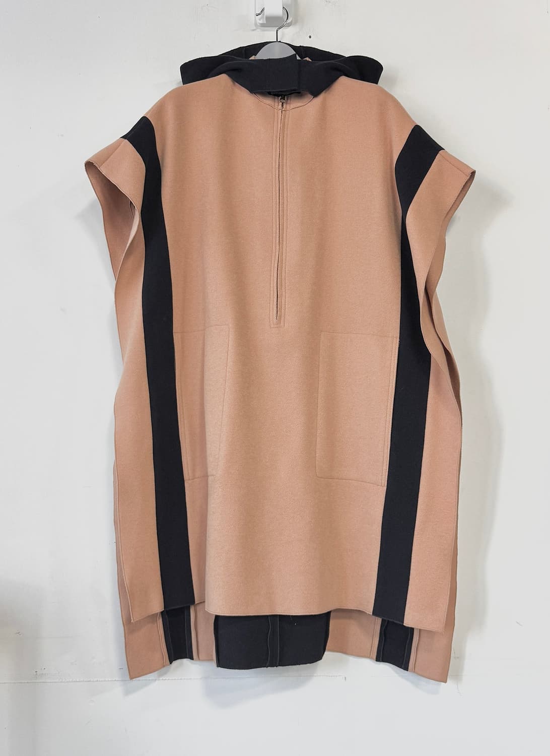 세드릭샬리에 배색 오버 케이프 코트 상품이미지1