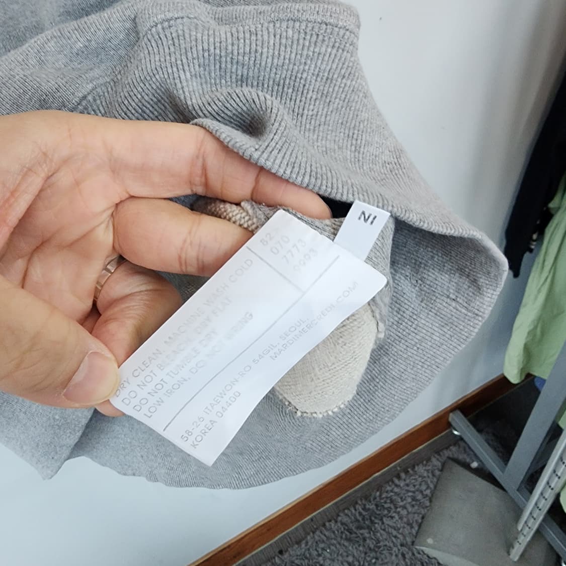 마르디 메크르디 맨투맨 그레이 상품이미지5