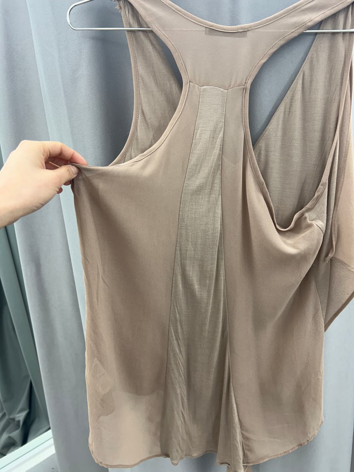 브이넥 슬리브리스 블라우스 상품이미지3