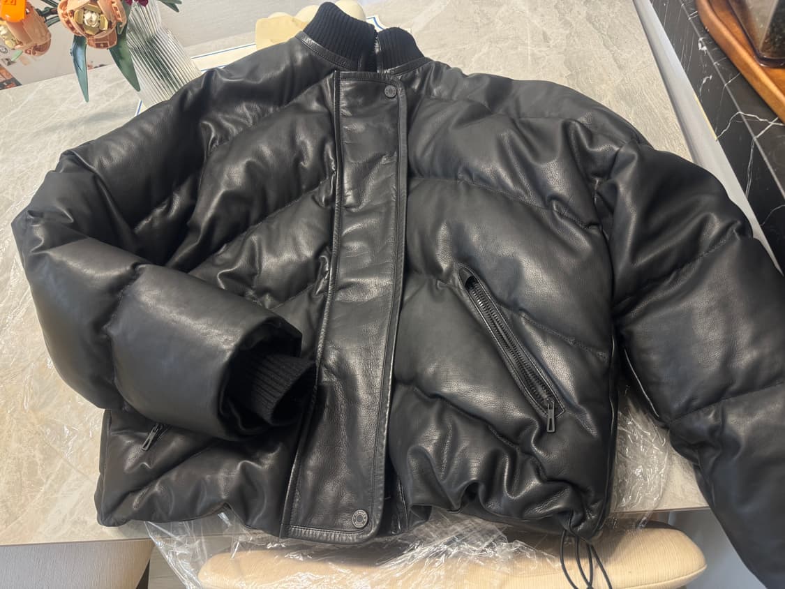 에르메스 가죽 푸퍼 패딩 블랙 34 상품이미지3