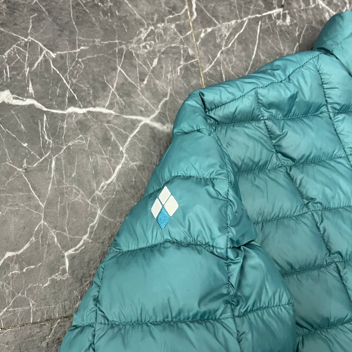 몽벨 제나 구스다운 경량 패딩 상품이미지3