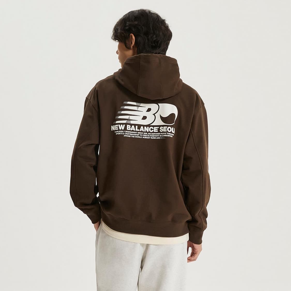 뉴발란스 서울 한정판 후드티 브라운 XL 105 NBN0F4A023BR 상품이미지2