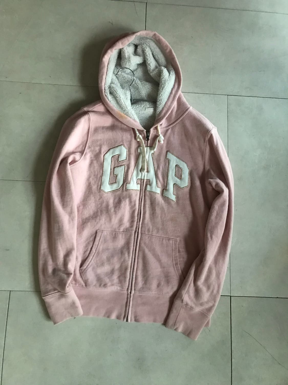 갭 연핑크 퍼후드집업 상품이미지7