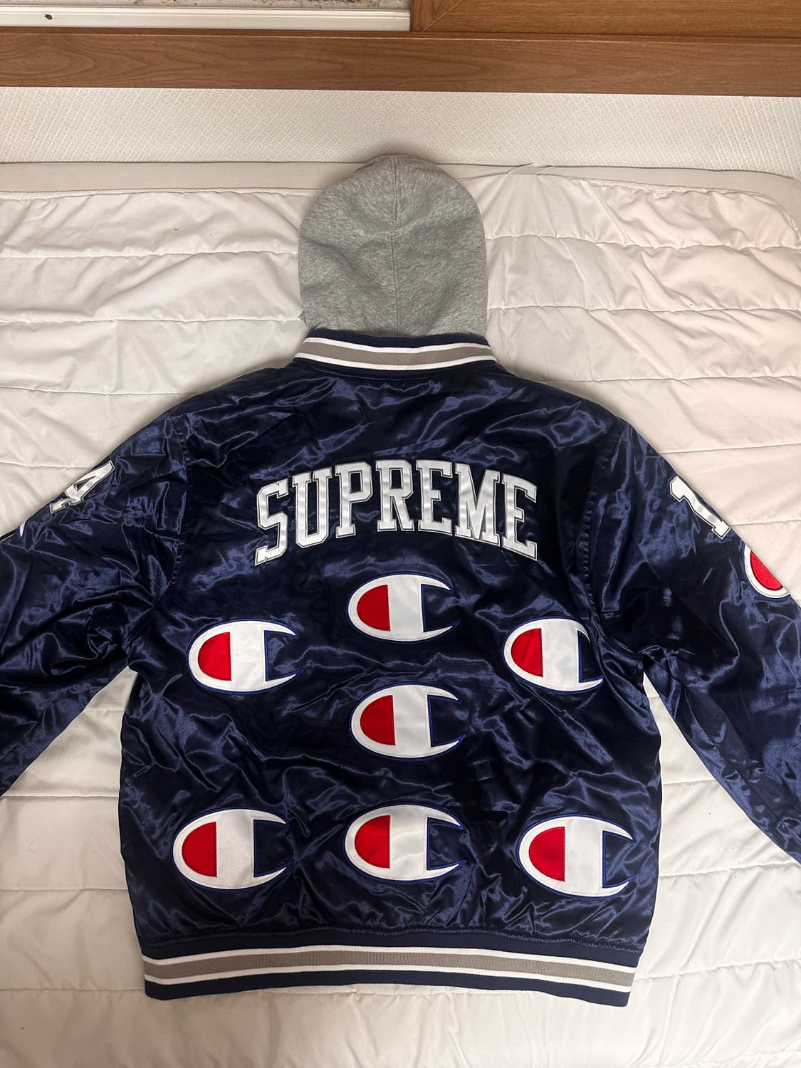 Supreme Champion FW18 Satin jacket  상품이미지2
