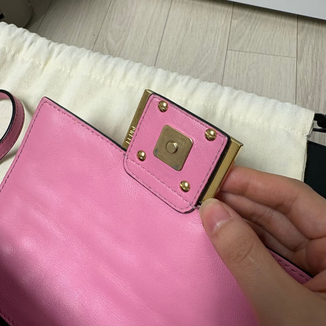 펜디 바게트백 스몰 상품이미지4