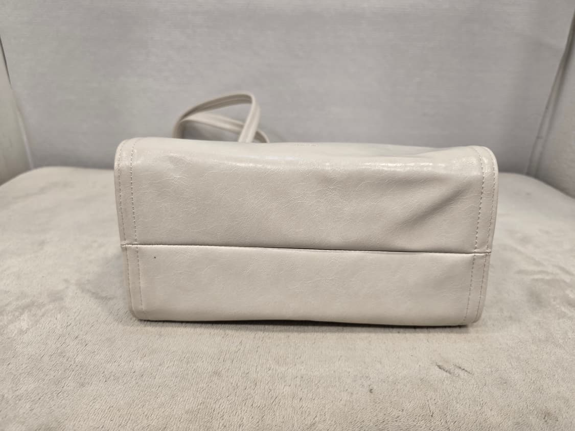 스탠드오일 오블롱백 크림 숄더백 상품이미지8