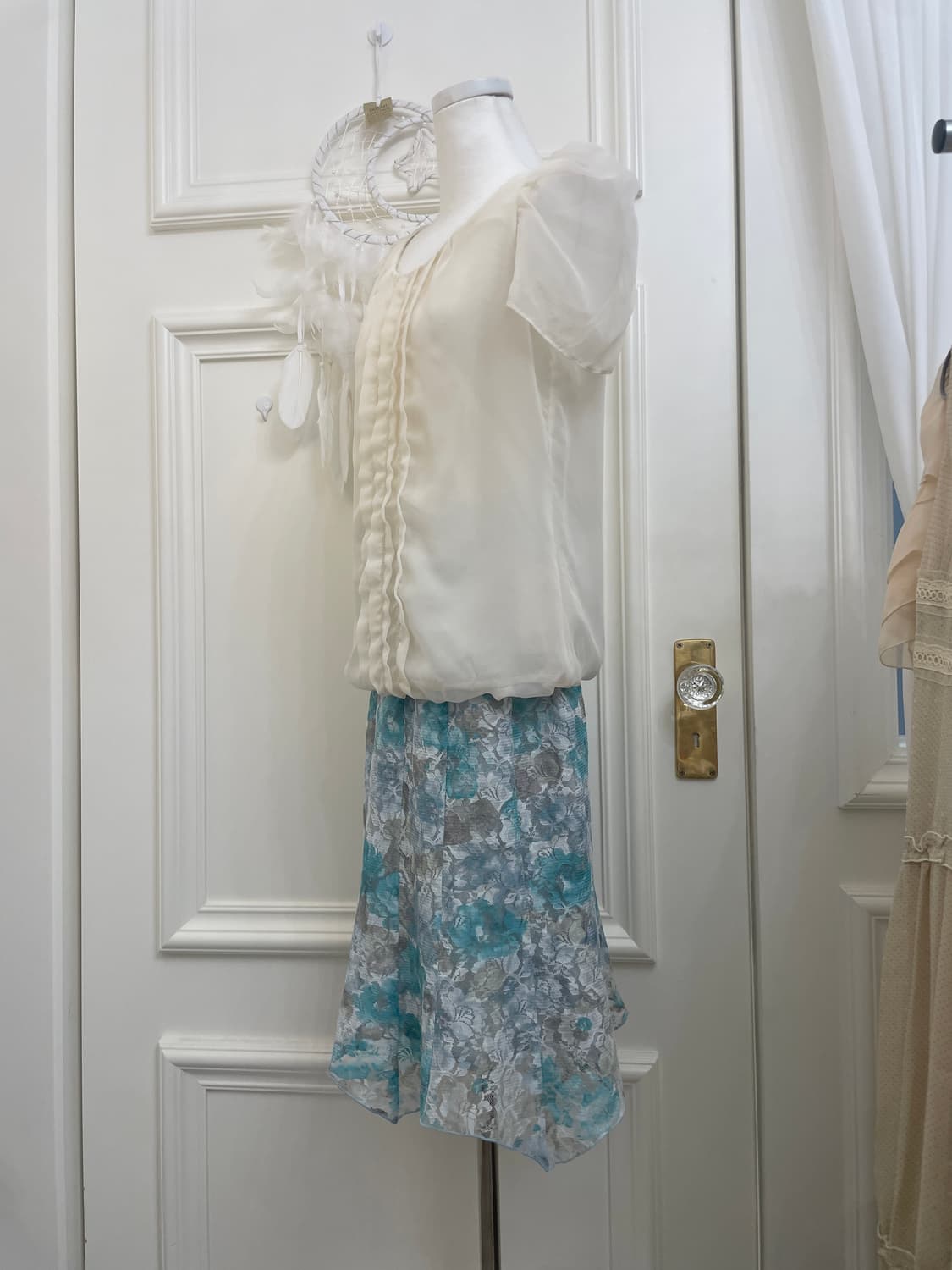 ivory pleats point puff sleeve blouse 상품이미지2
