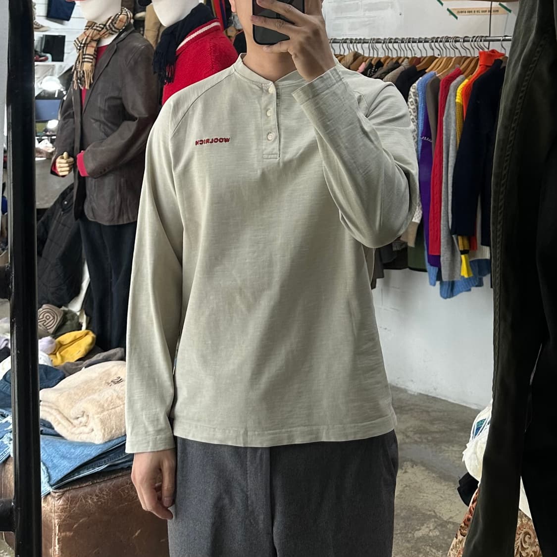 (착용컷) WOOLRICH 헨리넥 티셔츠 (남성용 100) 상품이미지3