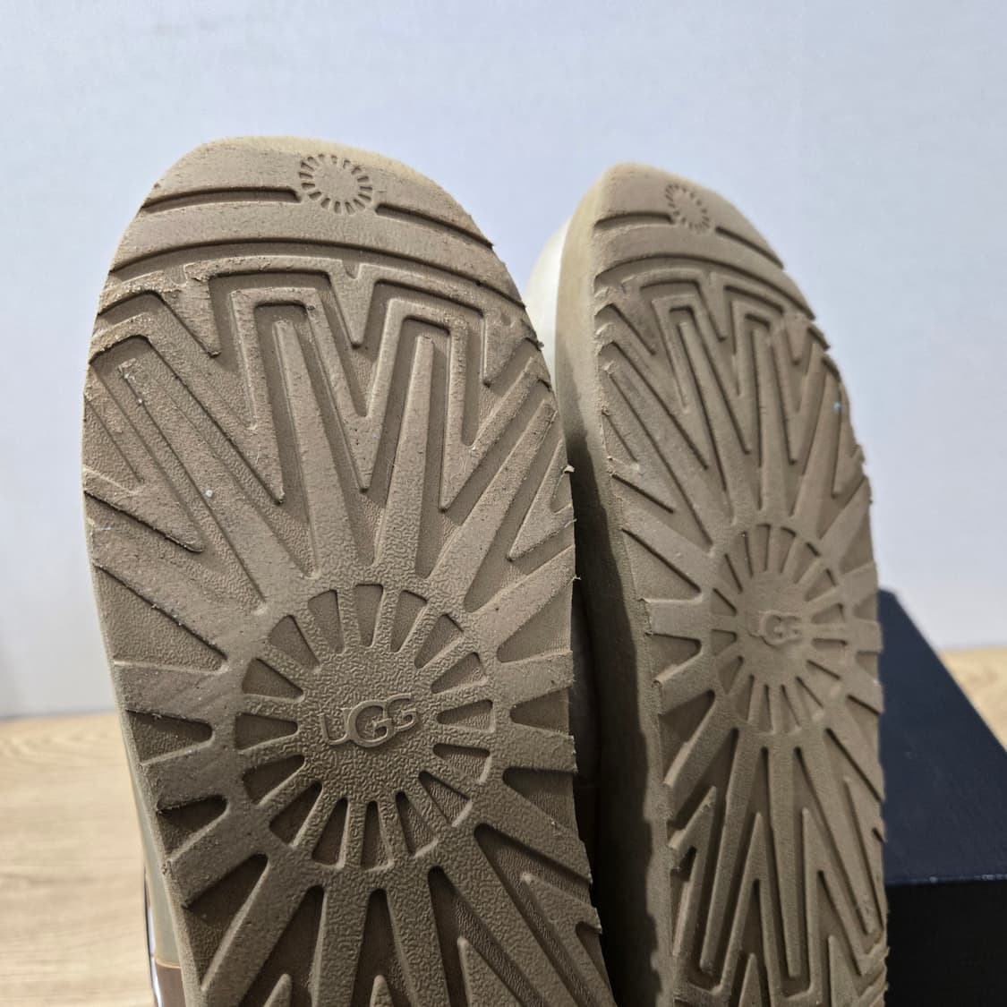 240 UGG 미국어그 클리어 미니 베이지 방수어그 상품이미지8