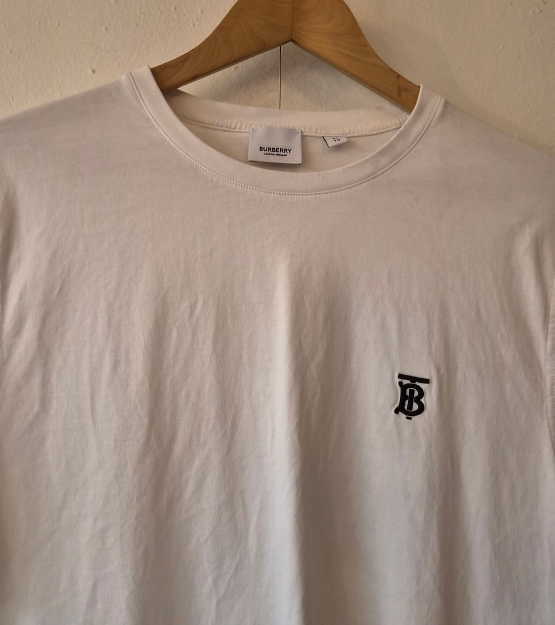 버버리 남성 화이트 라운드반팔티셔츠
 상품이미지2