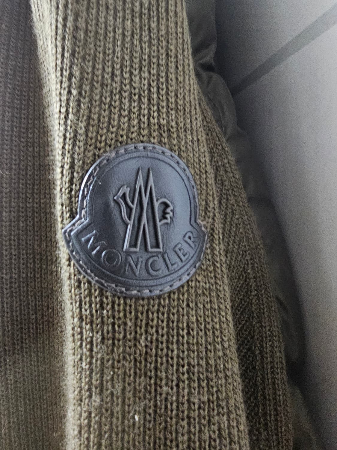 몽클레어  MAGLIONE 트리콧 니트 패딩(XL/신세계정품) 상품이미지3