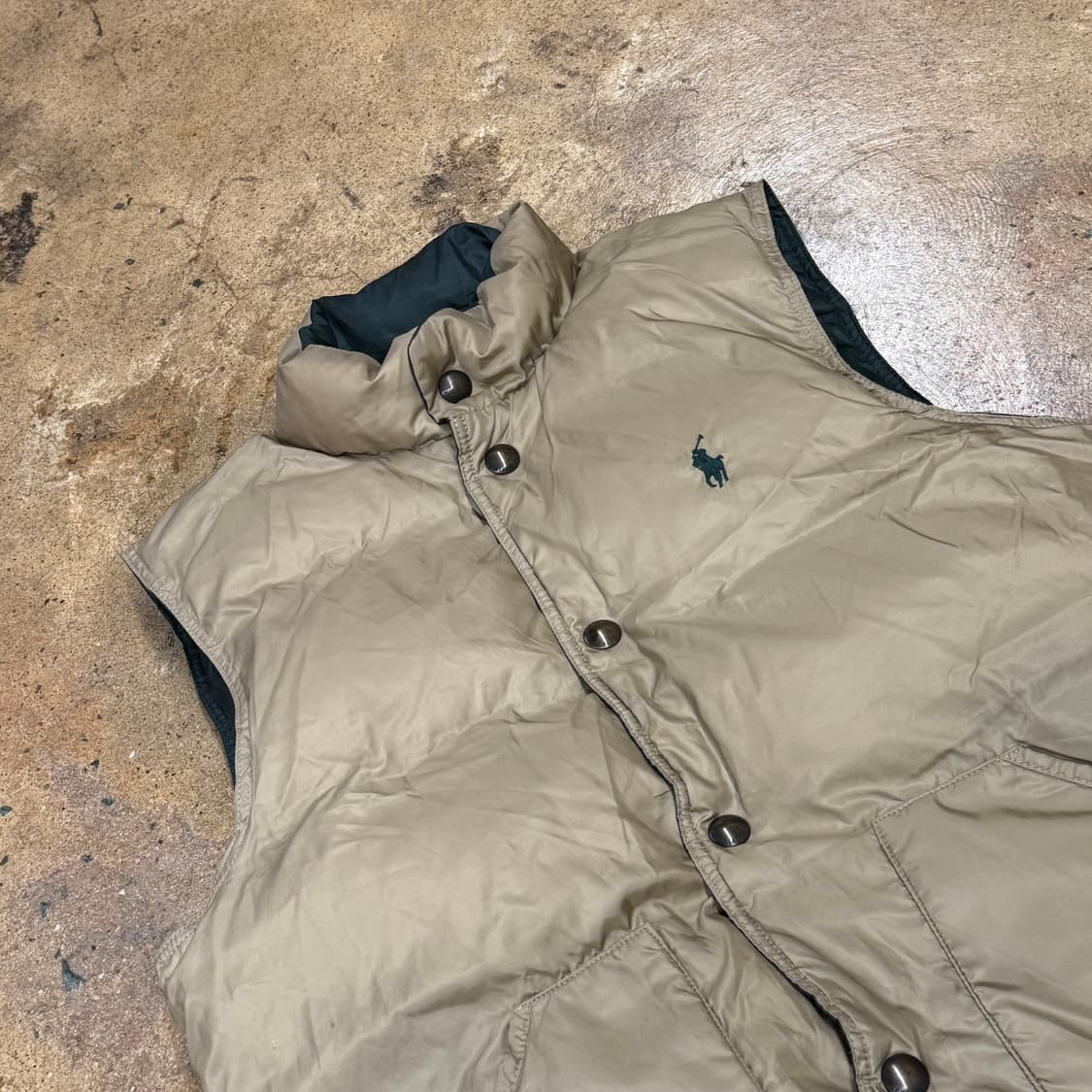 폴로 랄프로렌 베이지 그린 양면 리버시블 패딩 조끼  상품이미지4