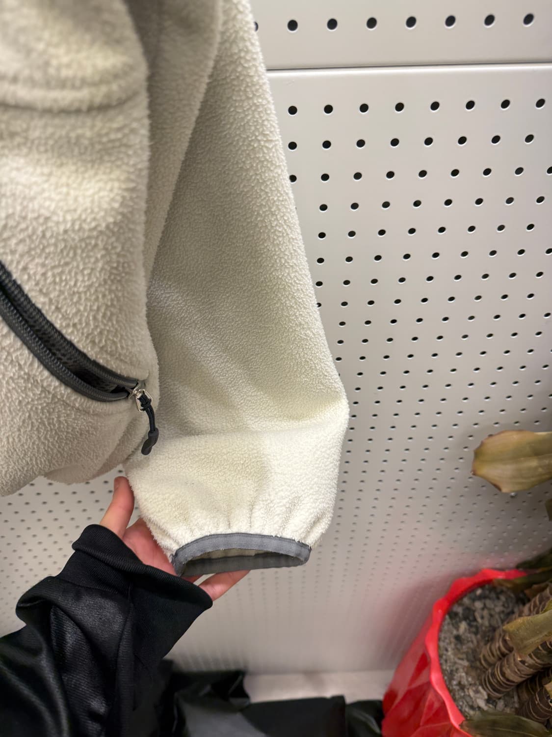 디스이즈네버댓 빅로고 아이보리 플리스 집업 U139 상품이미지4