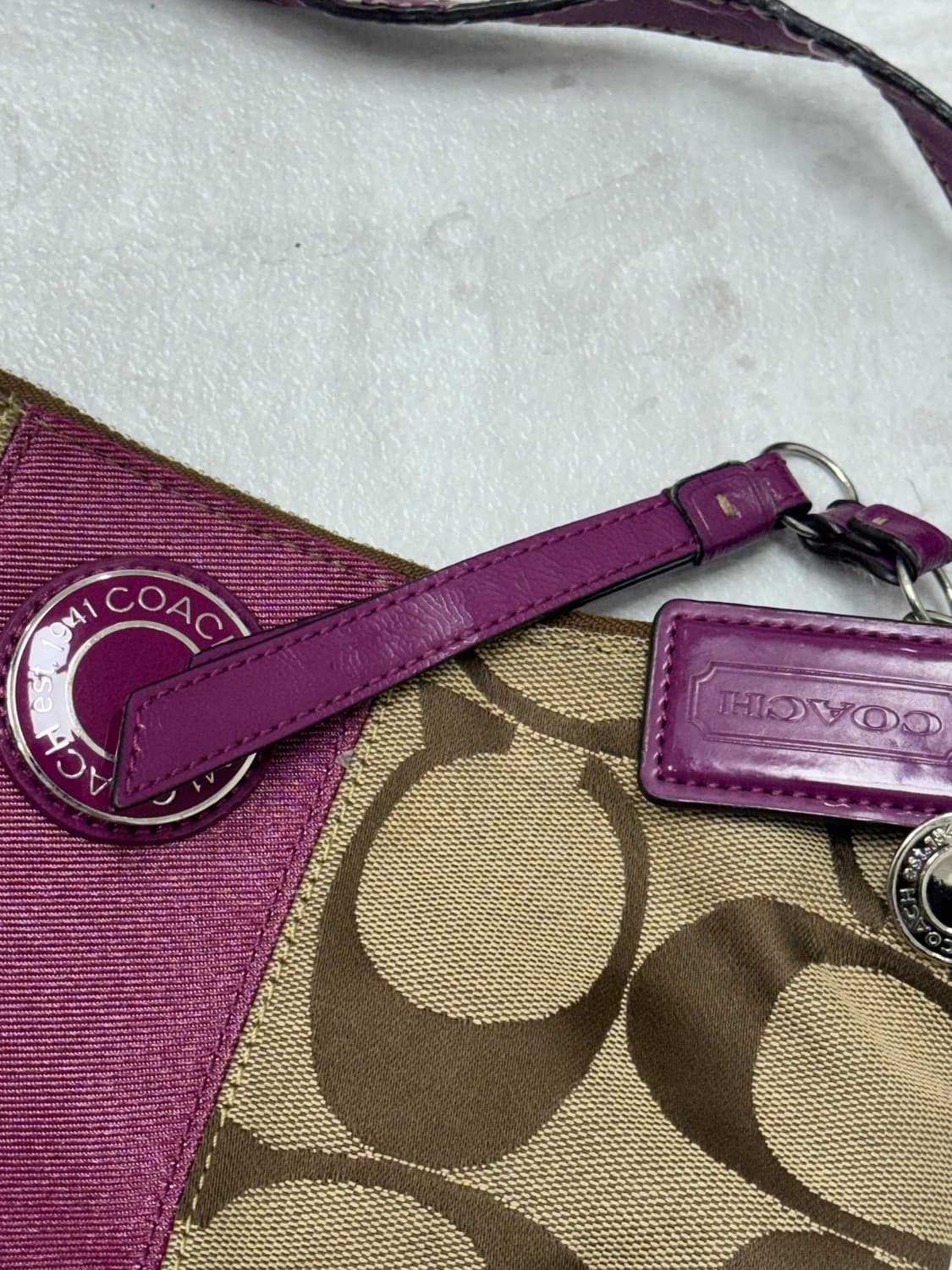 •Coach 캔버스 시그니처 호보백 상품이미지8